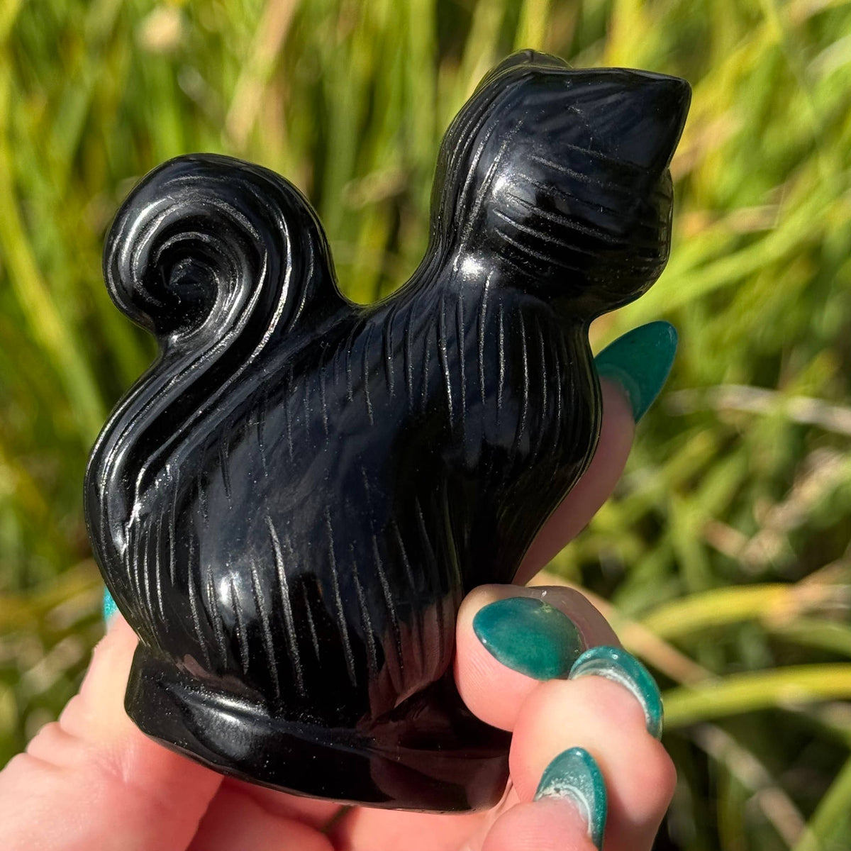 Large Obsidian Cat with Curly Tail